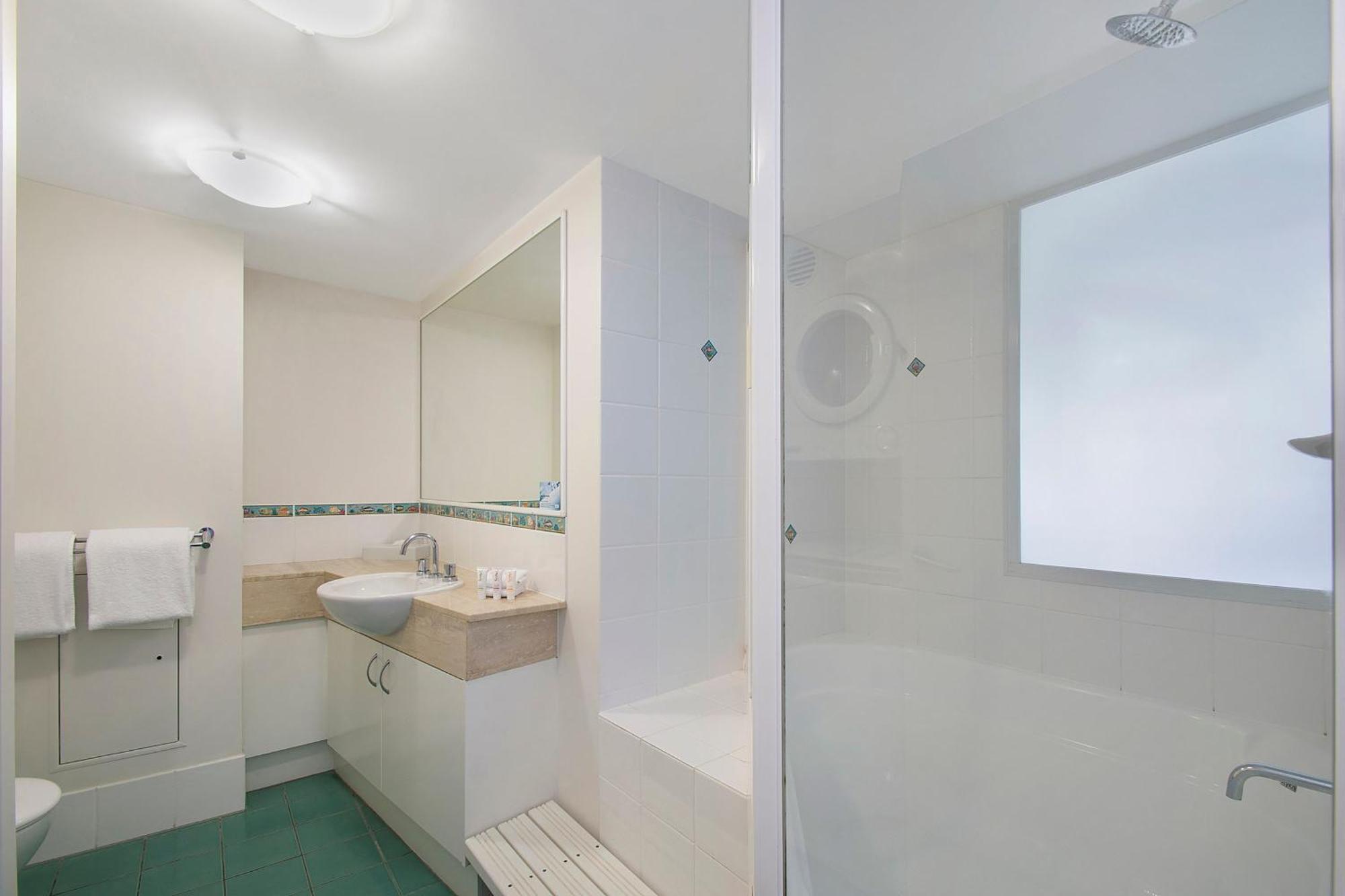 Aparthotel Breakfree Grand Pacific Caloundra Esterno foto